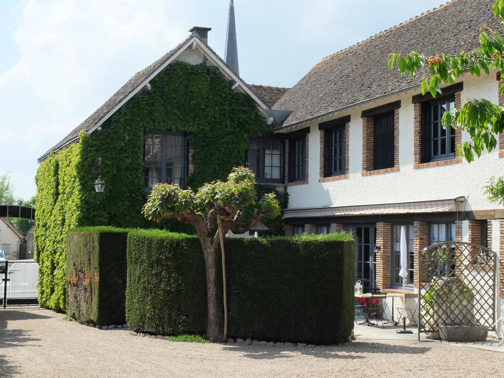 Auberge Du Grand Dauphin Dhuizon Exterior foto
