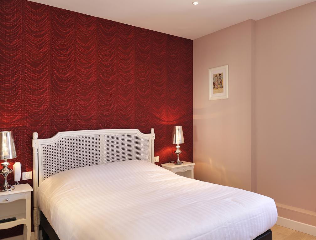 Auberge Du Grand Dauphin Dhuizon Habitación foto